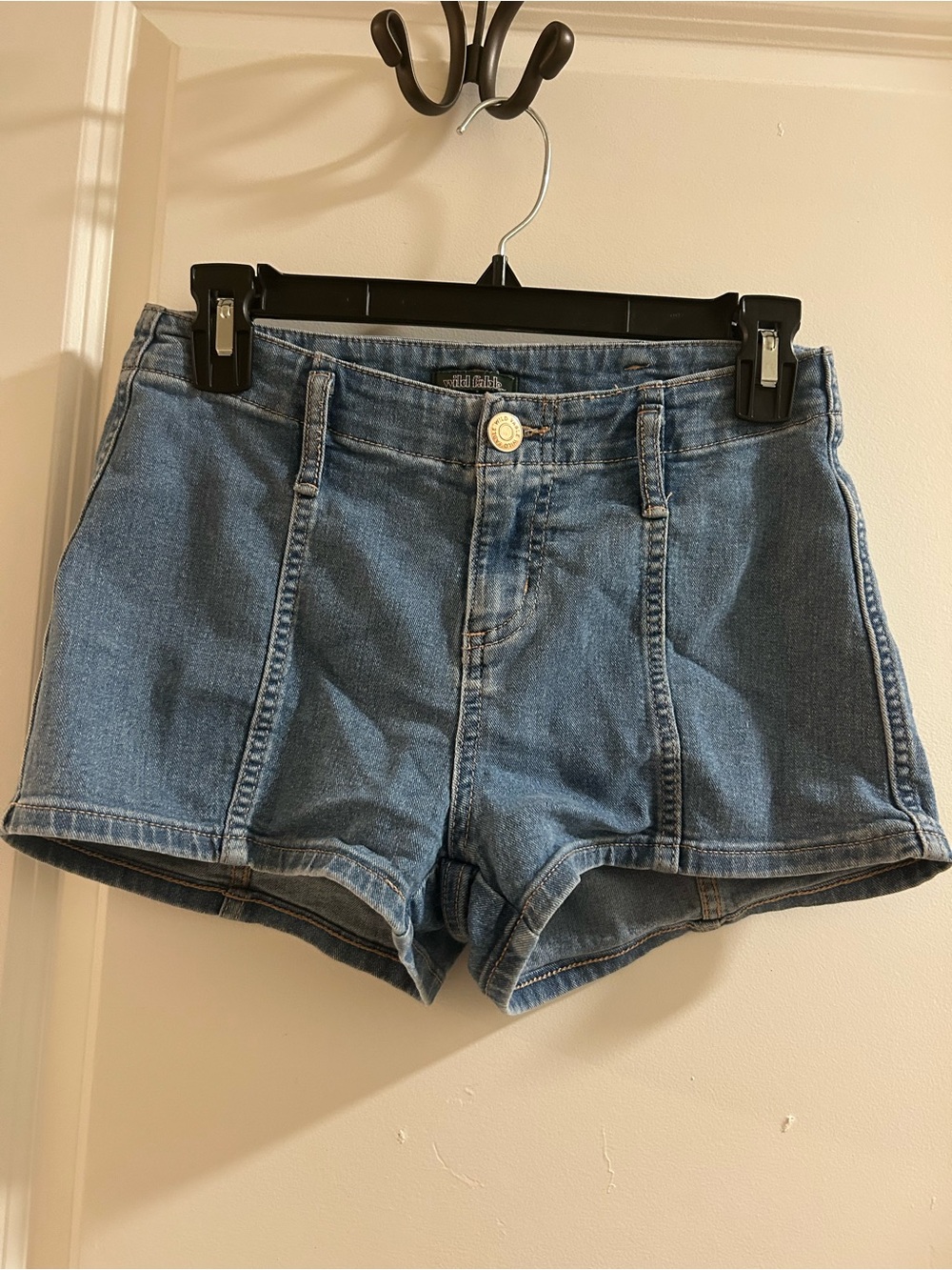 Wild Fable Women’s Blue Denim High-Rise Shorts